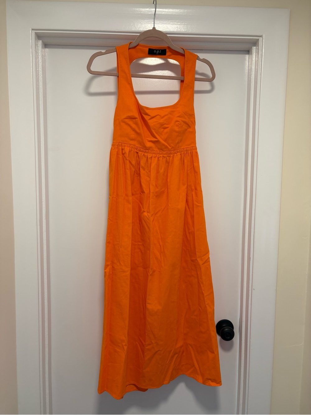 Orange backless midi dress - Picture 2 of 3